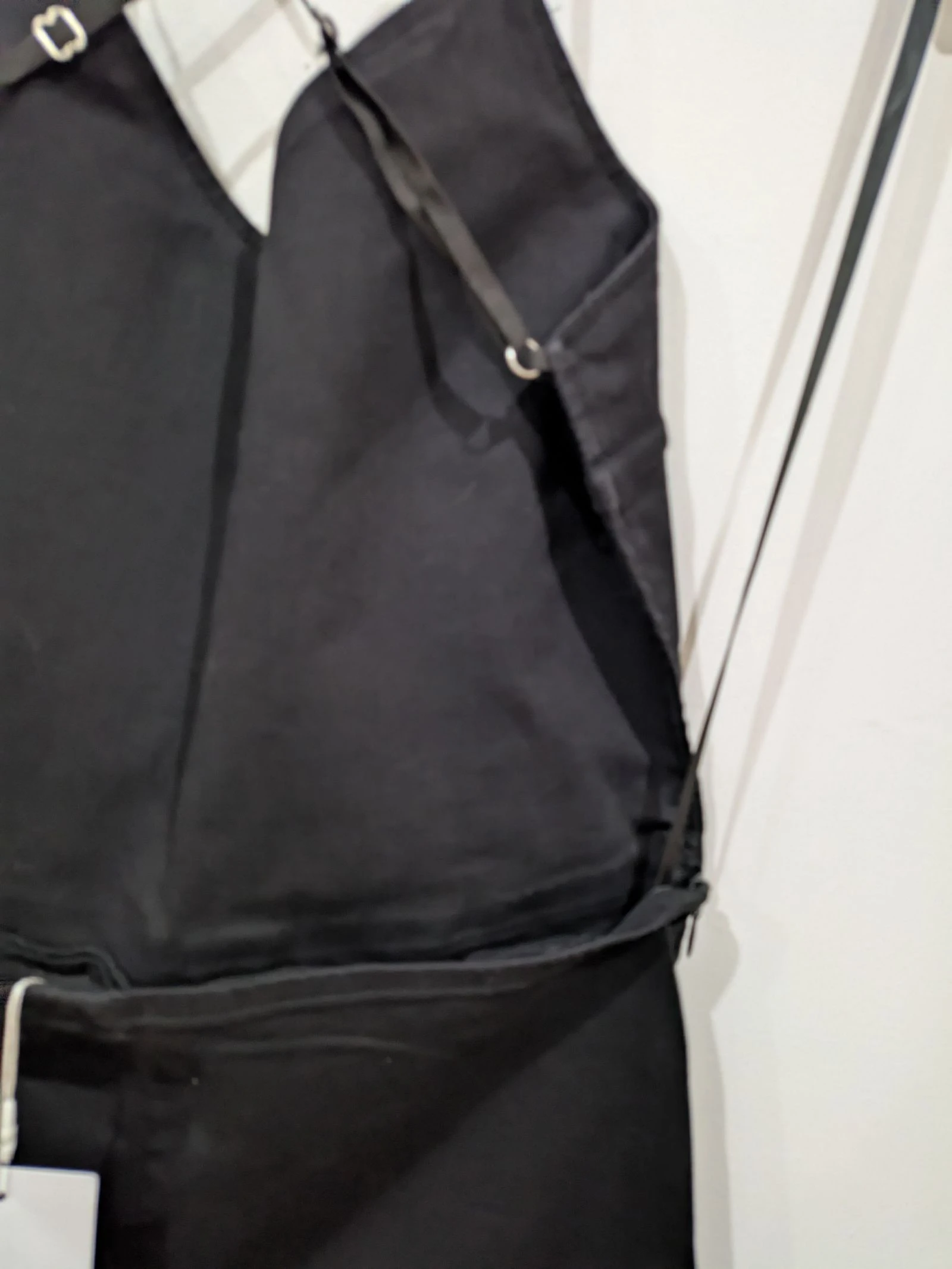 Mono largo negro denim con espalda cruzada y pata de elefante / campana talla M de Bershka  – photo 2